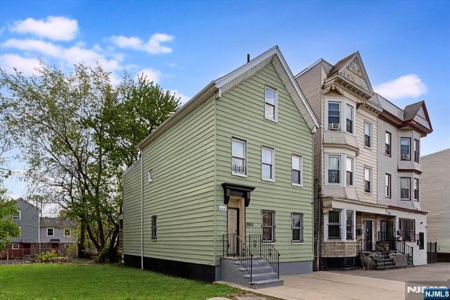 580 Hunterdon Street, Newark, NJ 07108