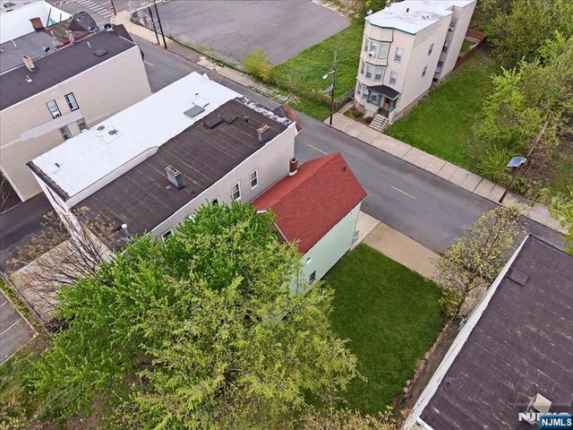 580 Hunterdon Street, Newark, NJ 07108