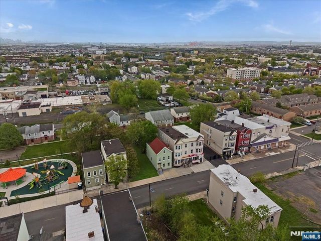 580 Hunterdon Street, Newark, NJ 07108