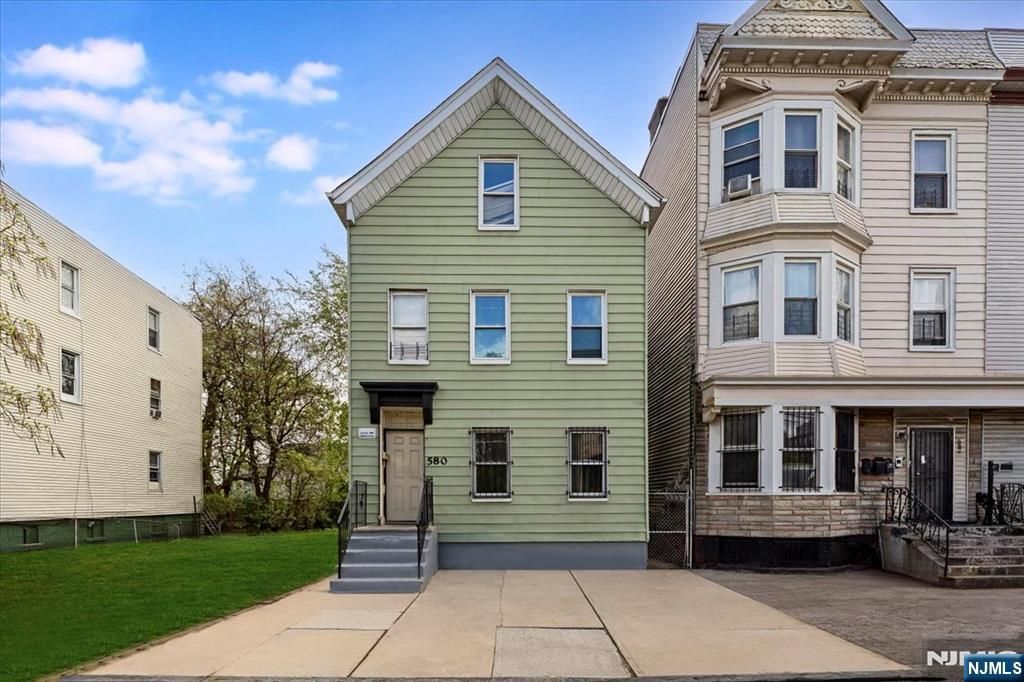 580 Hunterdon Street, Newark, NJ 07108