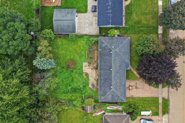 1530 W 7TH AVENUE, Oshkosh, WI 54902