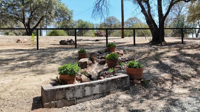 11202 Oak Canyon Dr., Penn Valley, CA 95946