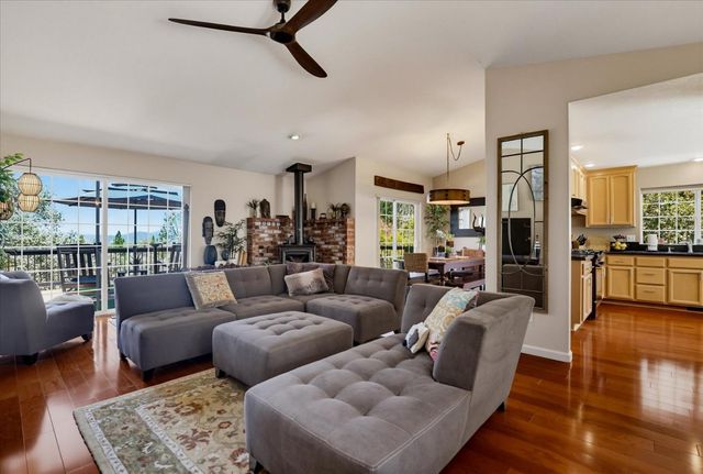 11202 Oak Canyon Dr., Penn Valley, CA 95946