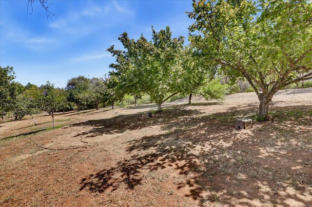 11202 Oak Canyon Dr., Penn Valley, CA 95946