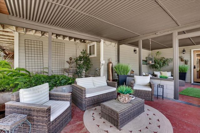 11202 Oak Canyon Dr., Penn Valley, CA 95946