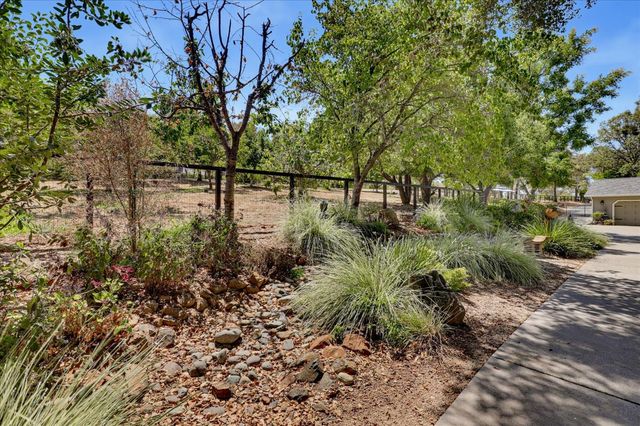 11202 Oak Canyon Dr., Penn Valley, CA 95946
