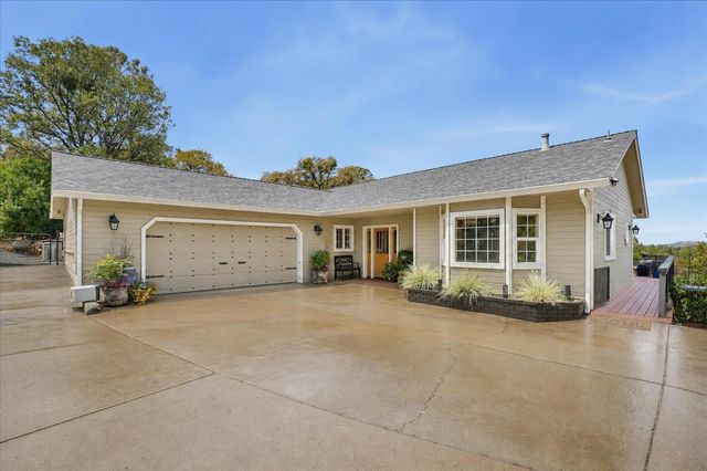 11202 Oak Canyon Dr., Penn Valley, CA 95946