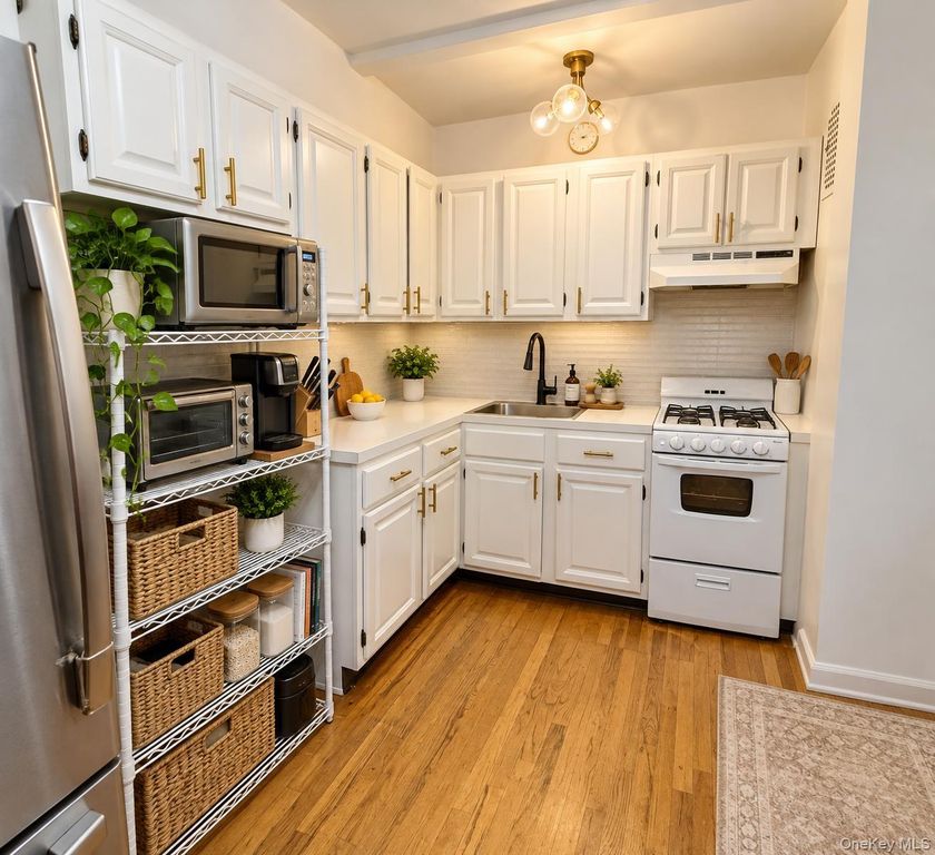 8423 Manton Street 5E, Briarwood, NY 11435 — photo 3