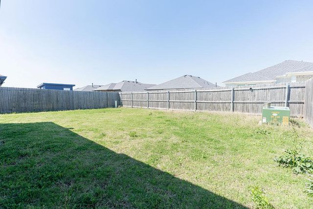401 Nest Drive, Yukon, OK 73099