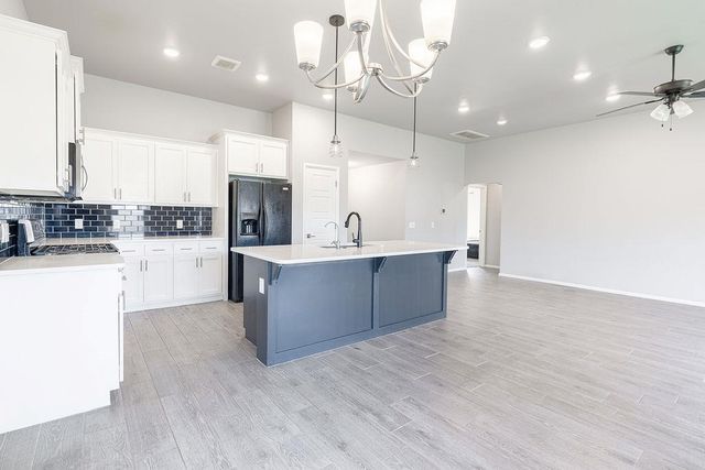 401 Nest Drive, Yukon, OK 73099