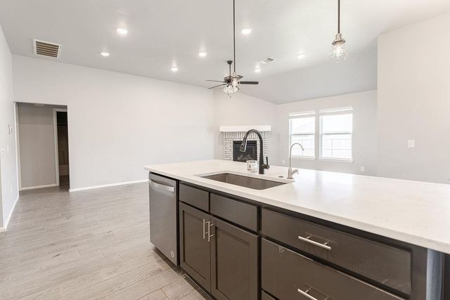 401 Nest Drive, Yukon, OK 73099