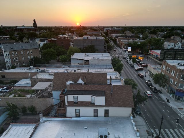 2836 N Milwaukee Avenue, Chicago, IL 60618