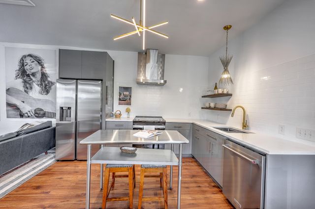 19 America Street A And B, Charleston, SC 29403