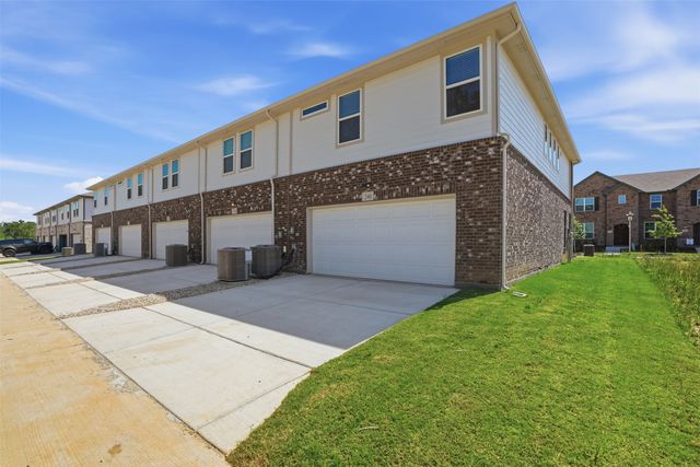 240 Wagon Spoke Way, Fort Worth, TX 76120