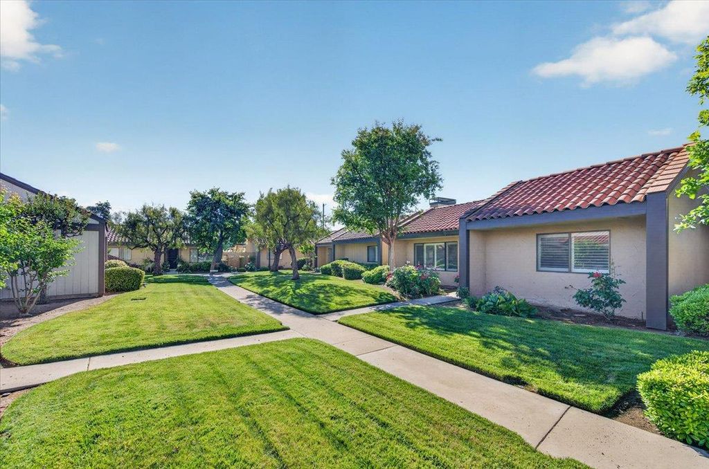 Image 2 of property listing at 1767 W Santa Ana Avenue, Fresno, CA 93705