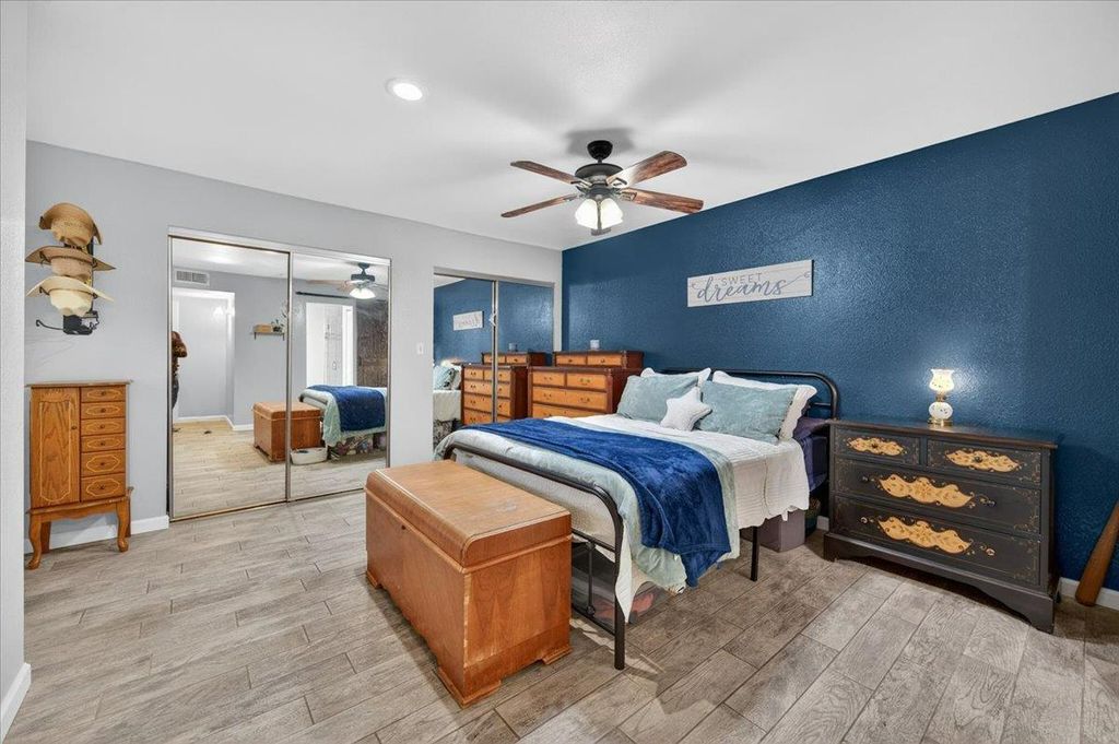Image 22 of property listing at 1767 W Santa Ana Avenue, Fresno, CA 93705