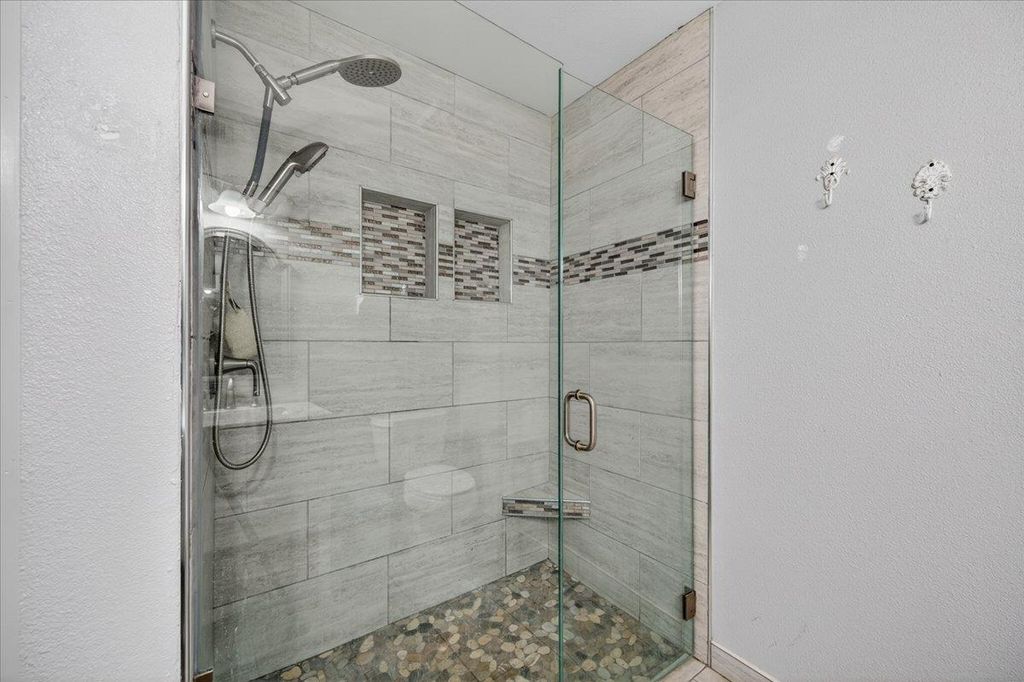 Image 27 of property listing at 1767 W Santa Ana Avenue, Fresno, CA 93705
