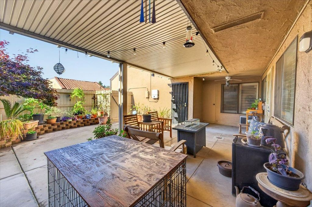Image 31 of property listing at 1767 W Santa Ana Avenue, Fresno, CA 93705
