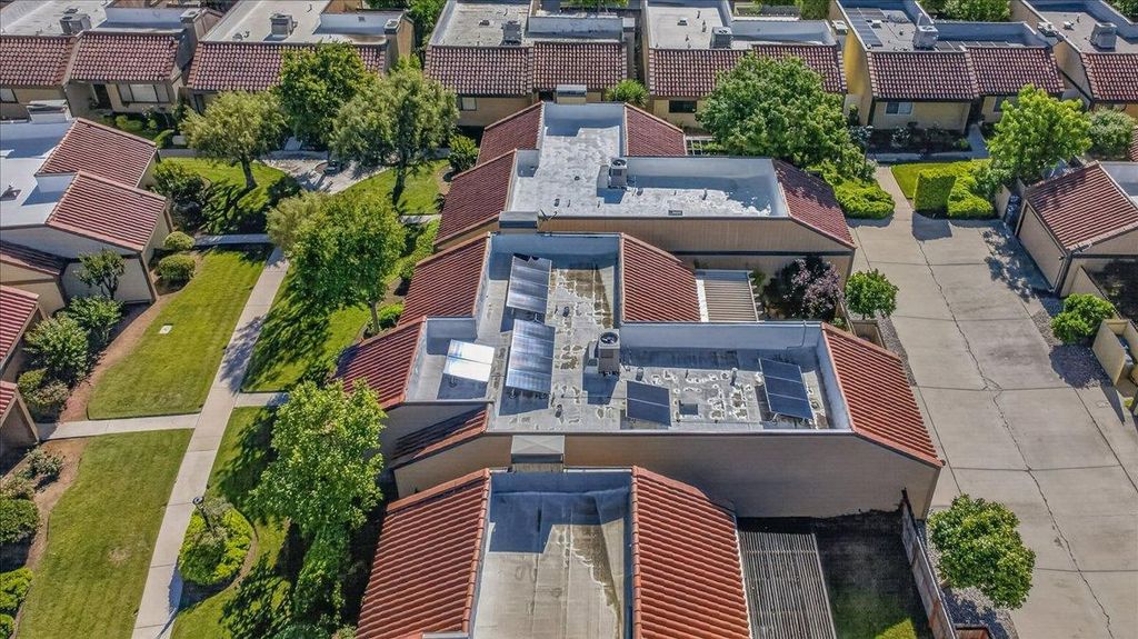 Image 36 of property listing at 1767 W Santa Ana Avenue, Fresno, CA 93705