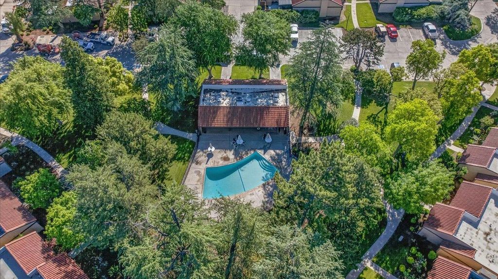 Image 40 of property listing at 1767 W Santa Ana Avenue, Fresno, CA 93705