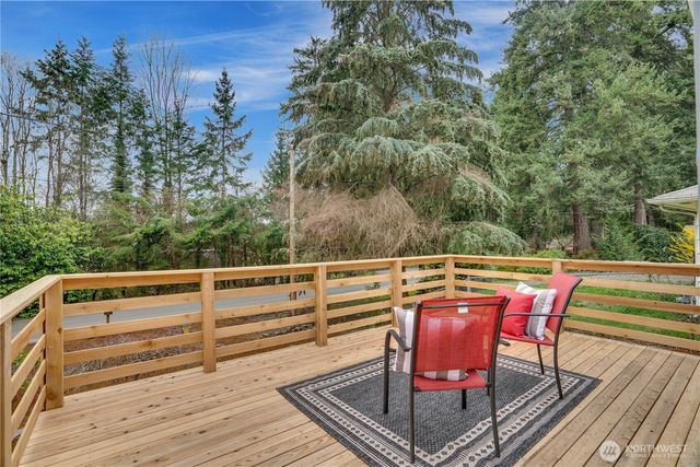 2450 Marine Drive, Bremerton, WA 98312