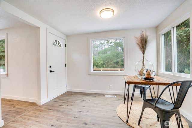 2450 Marine Drive, Bremerton, WA 98312