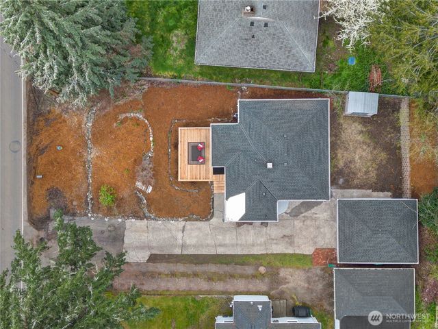 2450 Marine Drive, Bremerton, WA 98312