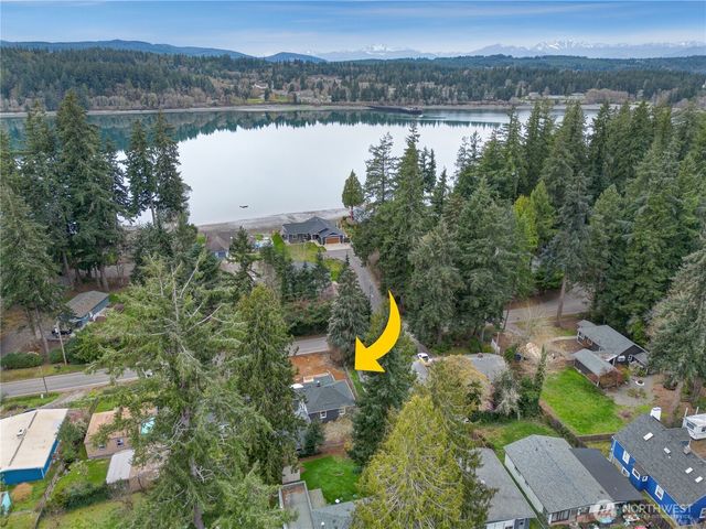 2450 Marine Drive, Bremerton, WA 98312