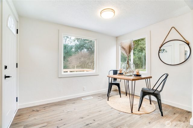 2450 Marine Drive, Bremerton, WA 98312