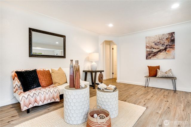 2450 Marine Drive, Bremerton, WA 98312