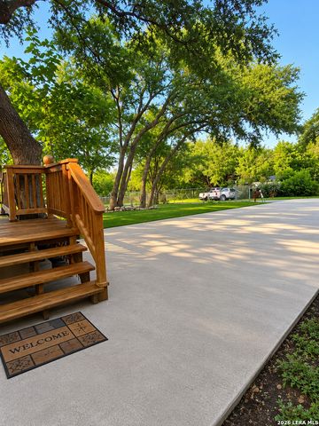 851 REDCLOUD DR, San Antonio, TX 78260