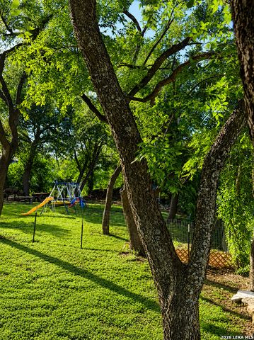 851 REDCLOUD DR, San Antonio, TX 78260