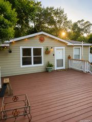 851 REDCLOUD DR, San Antonio, TX 78260