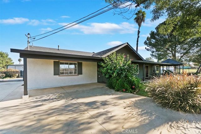 18590 Roberts, Riverside, CA 92508