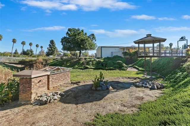 18590 Roberts, Riverside, CA 92508