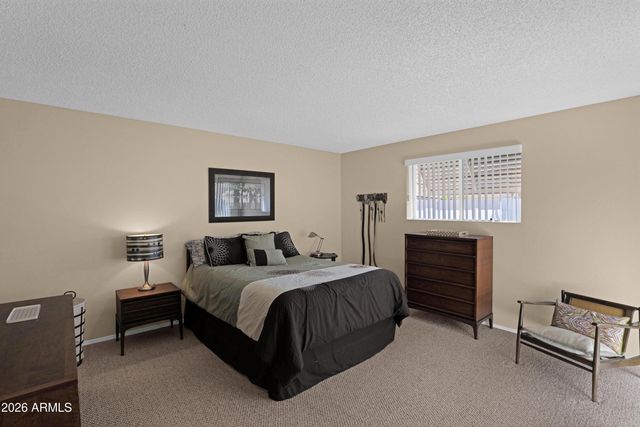 26609 S HOLLYGREEN Drive, Sun Lakes, AZ 85248