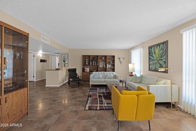 26609 S HOLLYGREEN Drive, Sun Lakes, AZ 85248