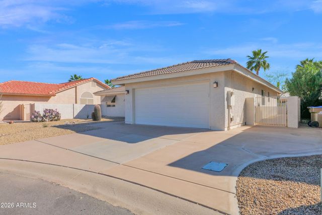 26609 S HOLLYGREEN Drive, Sun Lakes, AZ 85248