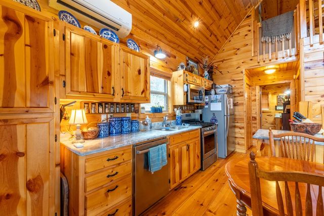 225 Hickory Woods Trail, Murphy, NC 28906