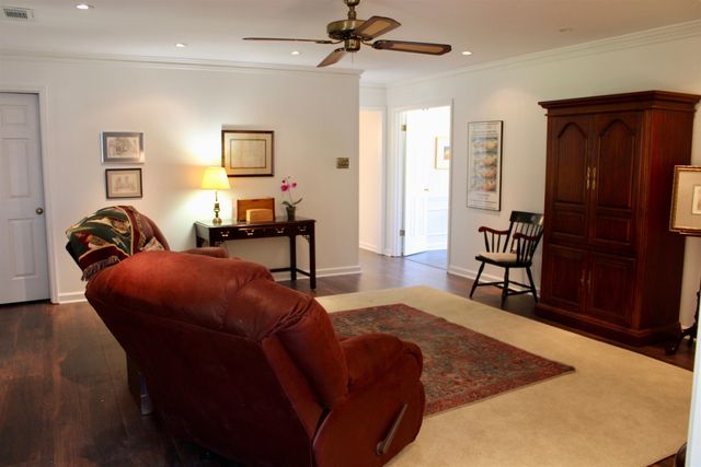 2131 SONNING DR, Germantown, TN 38138