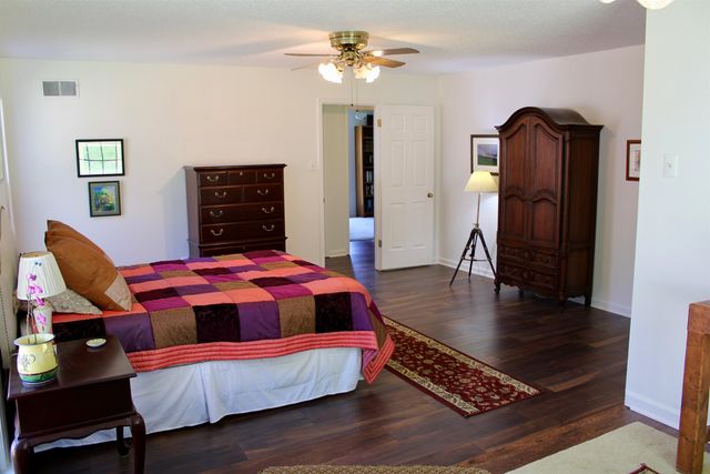 2131 SONNING DR, Germantown, TN 38138