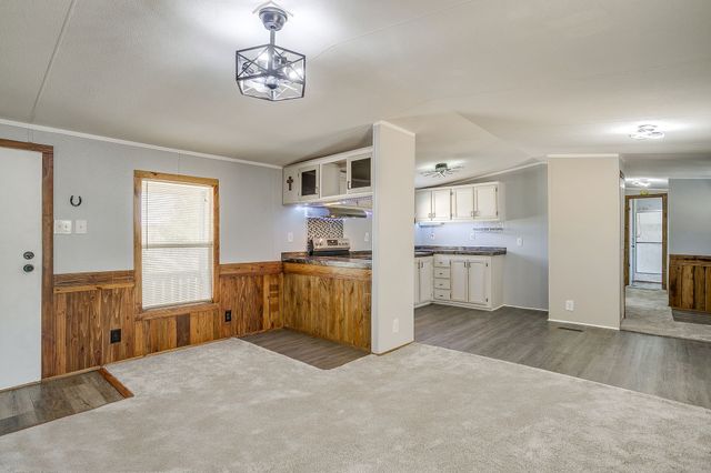 173 Briar Oaks Drive, Azle, TX 76020