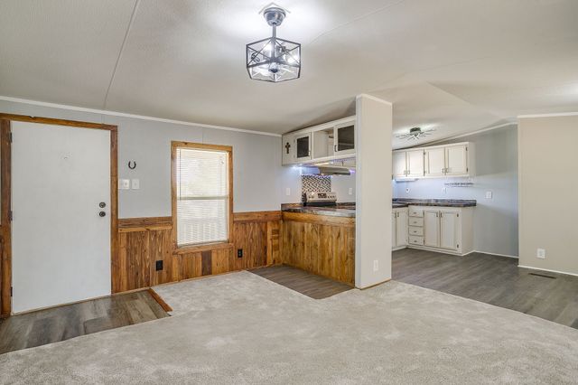 173 Briar Oaks Drive, Azle, TX 76020