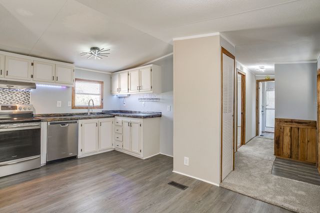 173 Briar Oaks Drive, Azle, TX 76020