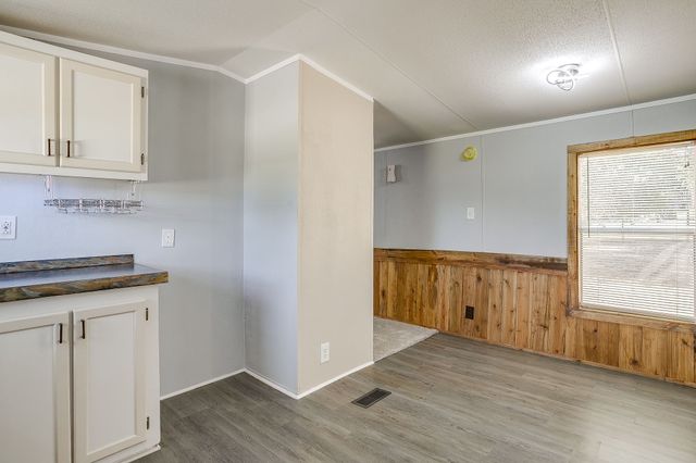 173 Briar Oaks Drive, Azle, TX 76020