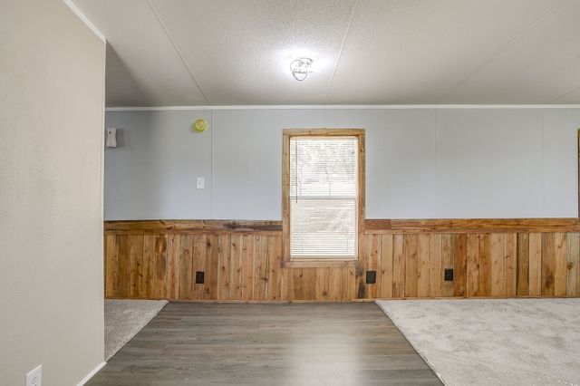 173 Briar Oaks Drive, Azle, TX 76020