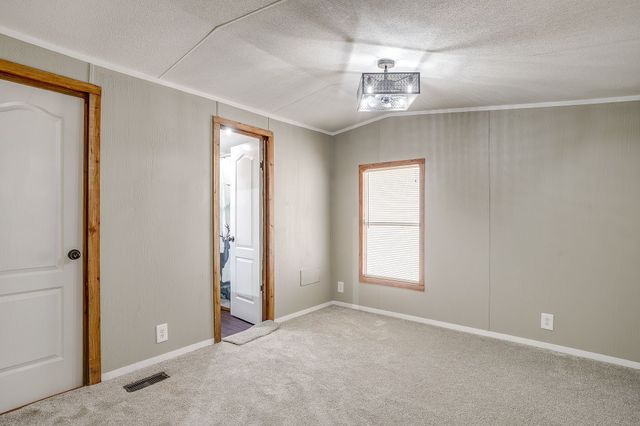 173 Briar Oaks Drive, Azle, TX 76020