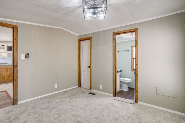173 Briar Oaks Drive, Azle, TX 76020
