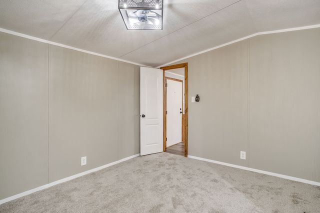 173 Briar Oaks Drive, Azle, TX 76020