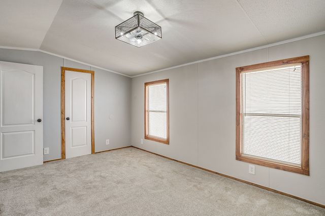 173 Briar Oaks Drive, Azle, TX 76020